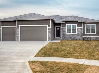 3002 NW Maple Ct, Ankeny, IA 50023