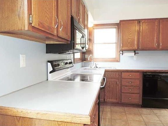 4th image of 1844 Lexington Dr