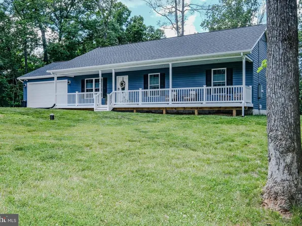 1099 High Top Rd, Linden, VA 22642