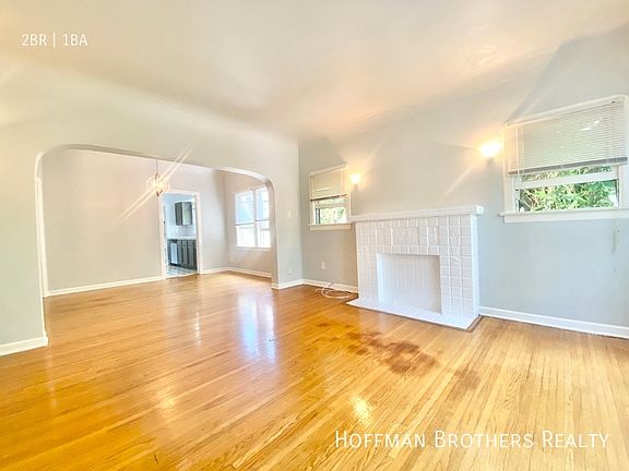2nd image of 506 N Genesee Ave #1/2