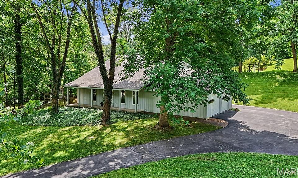 1st image of 4120 Charbonier Rd