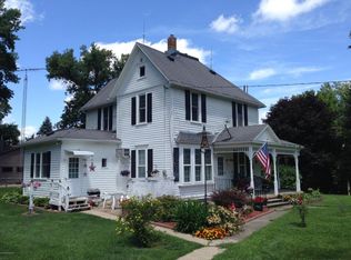 410 1st Ave SE, Glenville, MN 56036