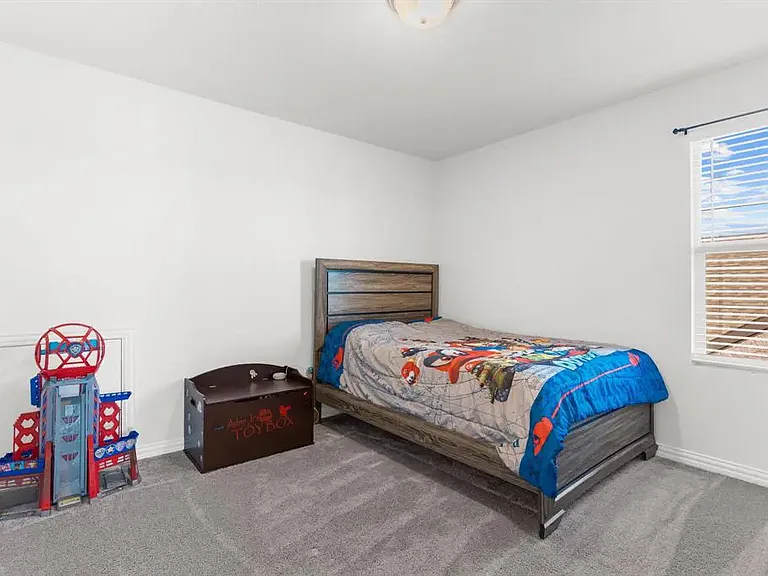 608 Fawn Valley Dr — Photo 9