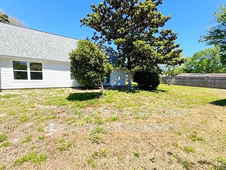 710 Swan Ln — Photo 50