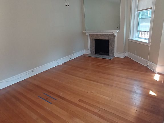 3rd image of 35A Addington Rd #1