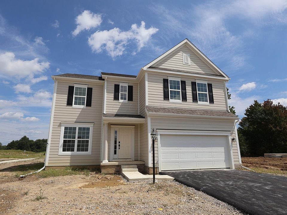 1st image of 545 Fadley Loop E