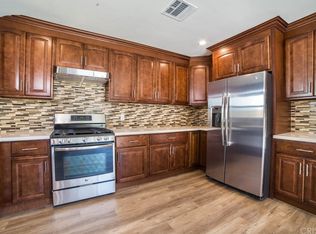 17622 Runnymede St, Van Nuys, CA 91406