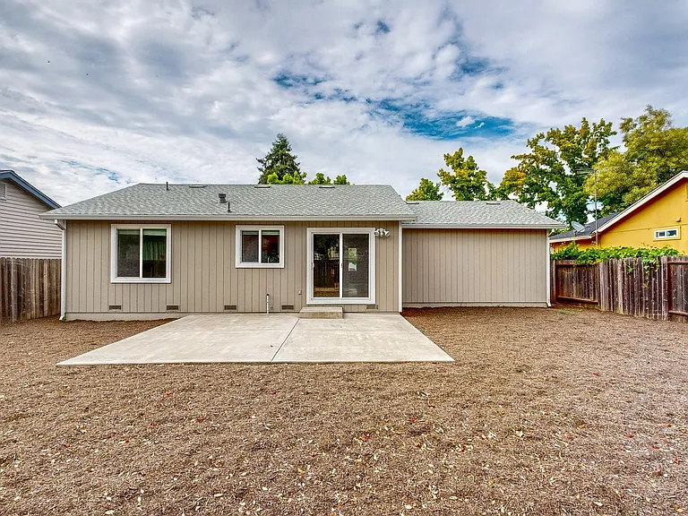2540 Campbell Dr — Photo 28