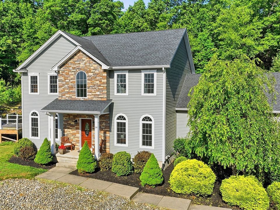1st image of 34 Bissonnette Cir