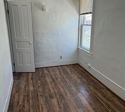 4th image of 98 Gorski St