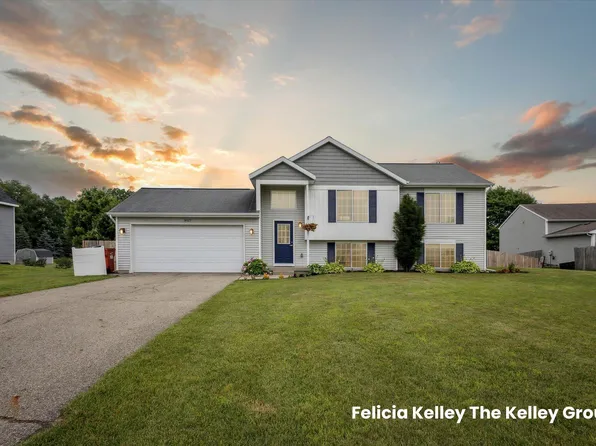 14615 Ivorystone Dr NE, Cedar Springs, MI 49319