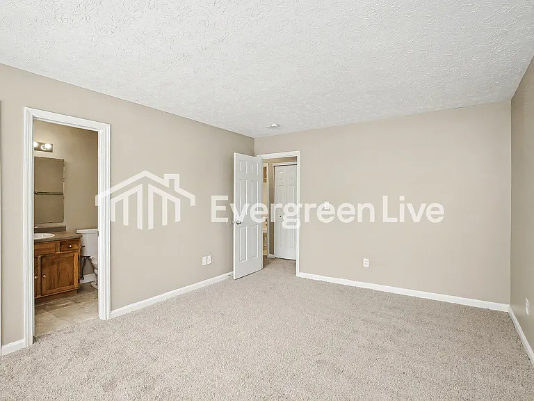 4919 Lewiston Dr — Photo 7