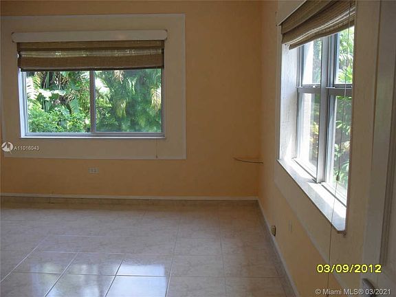 5th image of 50 Park Dr #1
