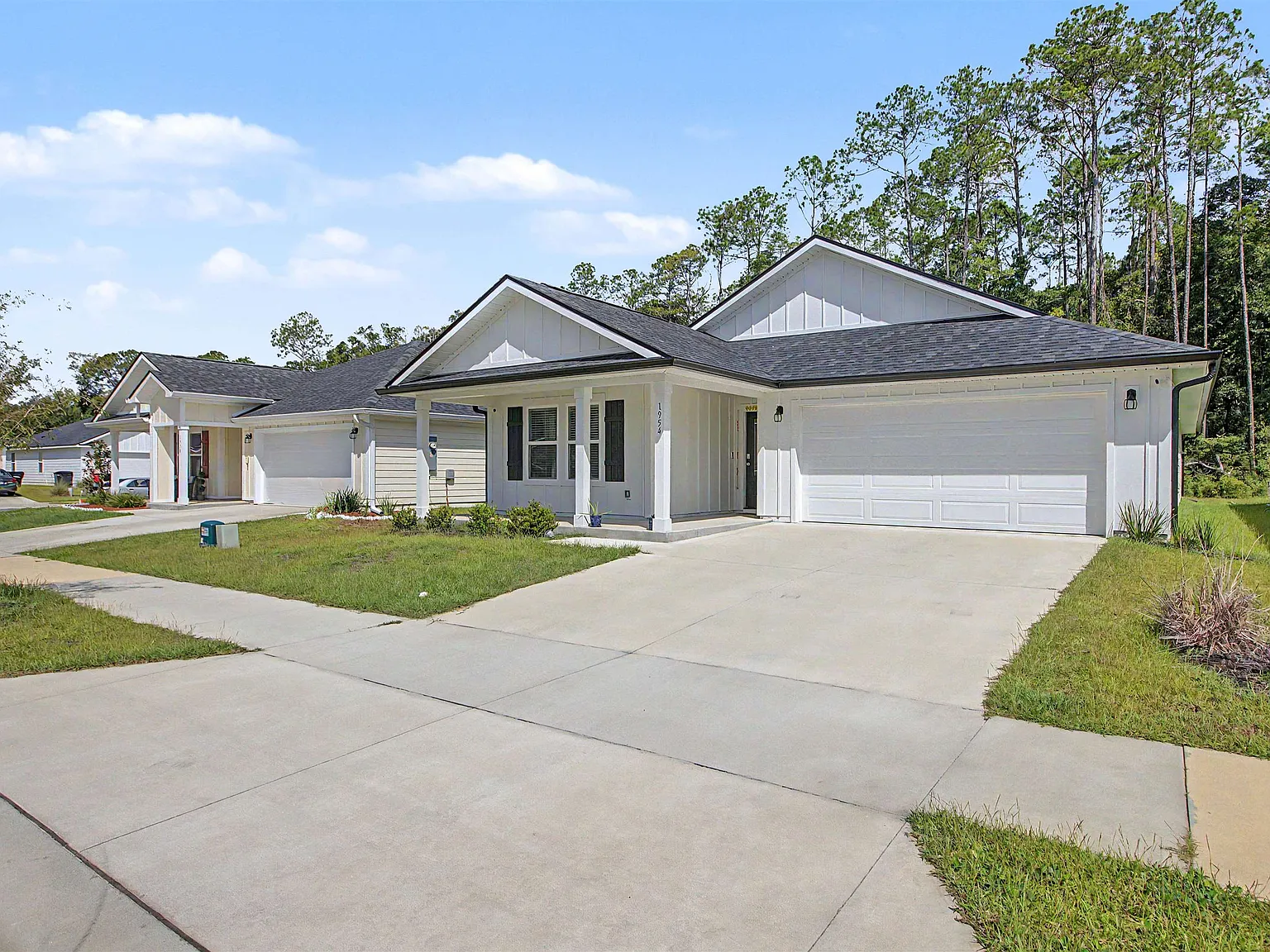 5 bed, 3.0 bath, 2012 sqft, $2,995 — Photo 4