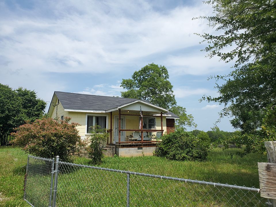 1st image of 122 Finley Rd
