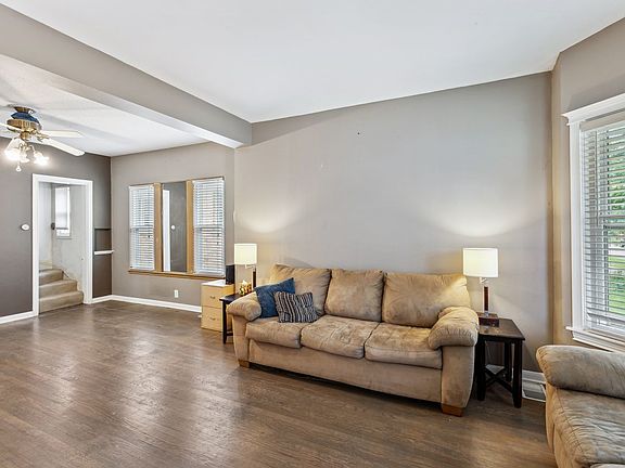5th image of 3423 N Natoma Ave