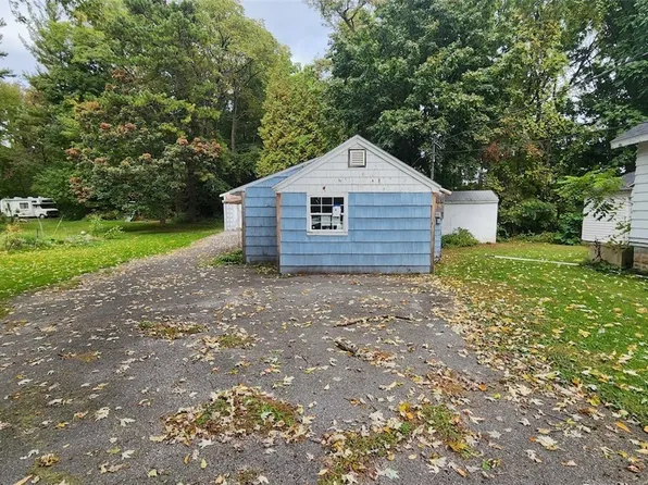 205 Watson Rd, North Syracuse, NY 13212