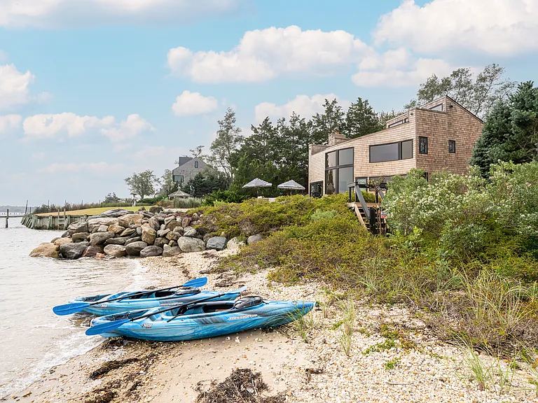36 E Harbor Dr — Photo 32