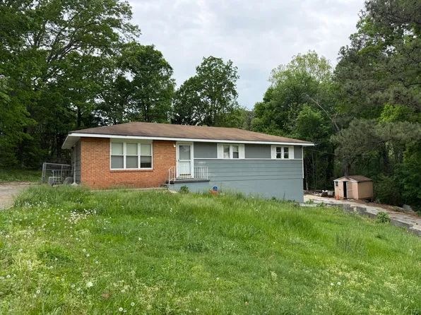 1003 W Circle Dr, Rossville, GA 30741