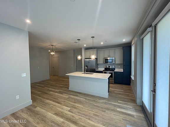 5th image of 2501 Bienville Blvd #437