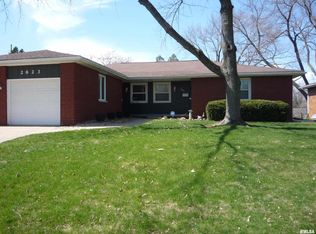 2623 Delaware Dr, Springfield, IL 62702