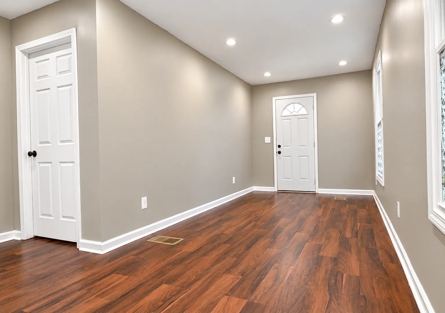 Updated 2BR / 1BA House — Photo 3