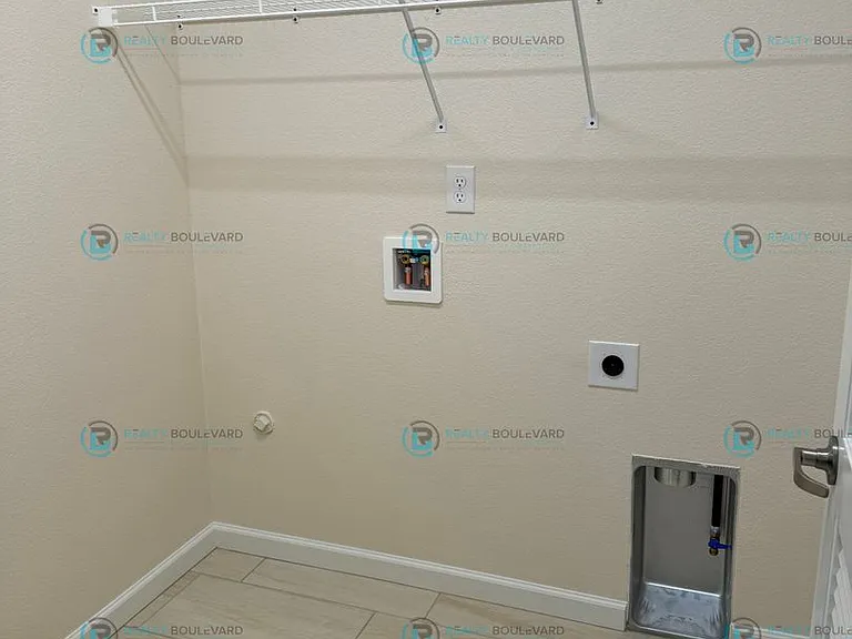 1017 Middle Gate Rd — Photo 44