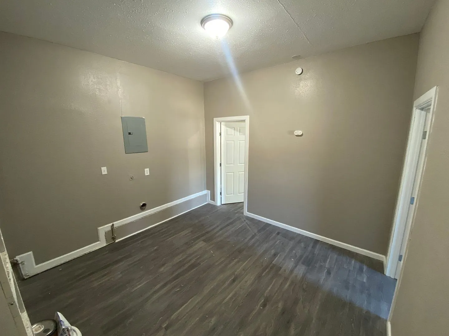 Charming 5 Bedroom House — Photo 4