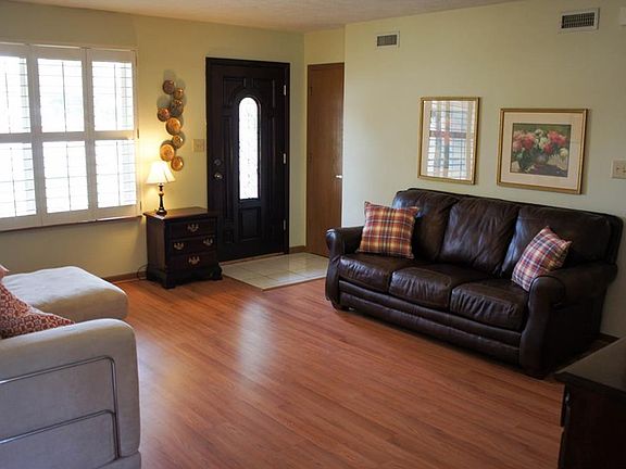 3rd image of 4539 Pepper Ct
