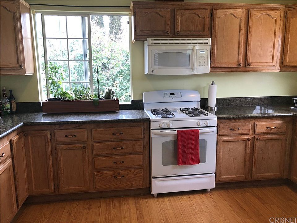 1st image of 15213 Cantara St