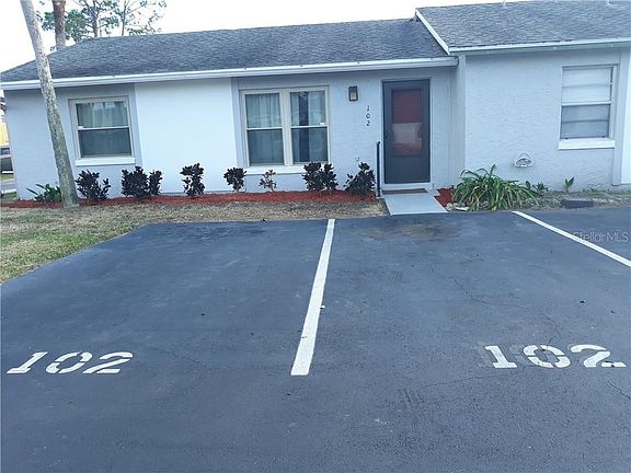 2nd image of 102 Lake Villa Way