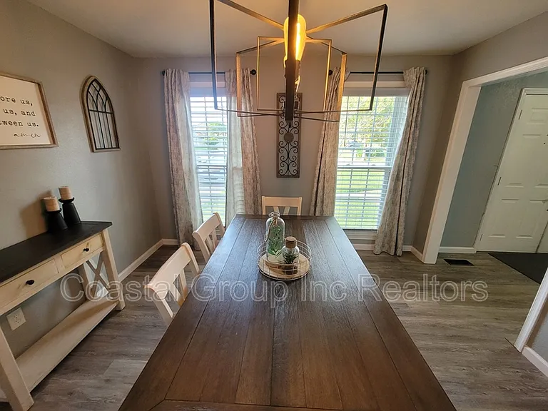 1012 Meadowview Pl — Photo 6