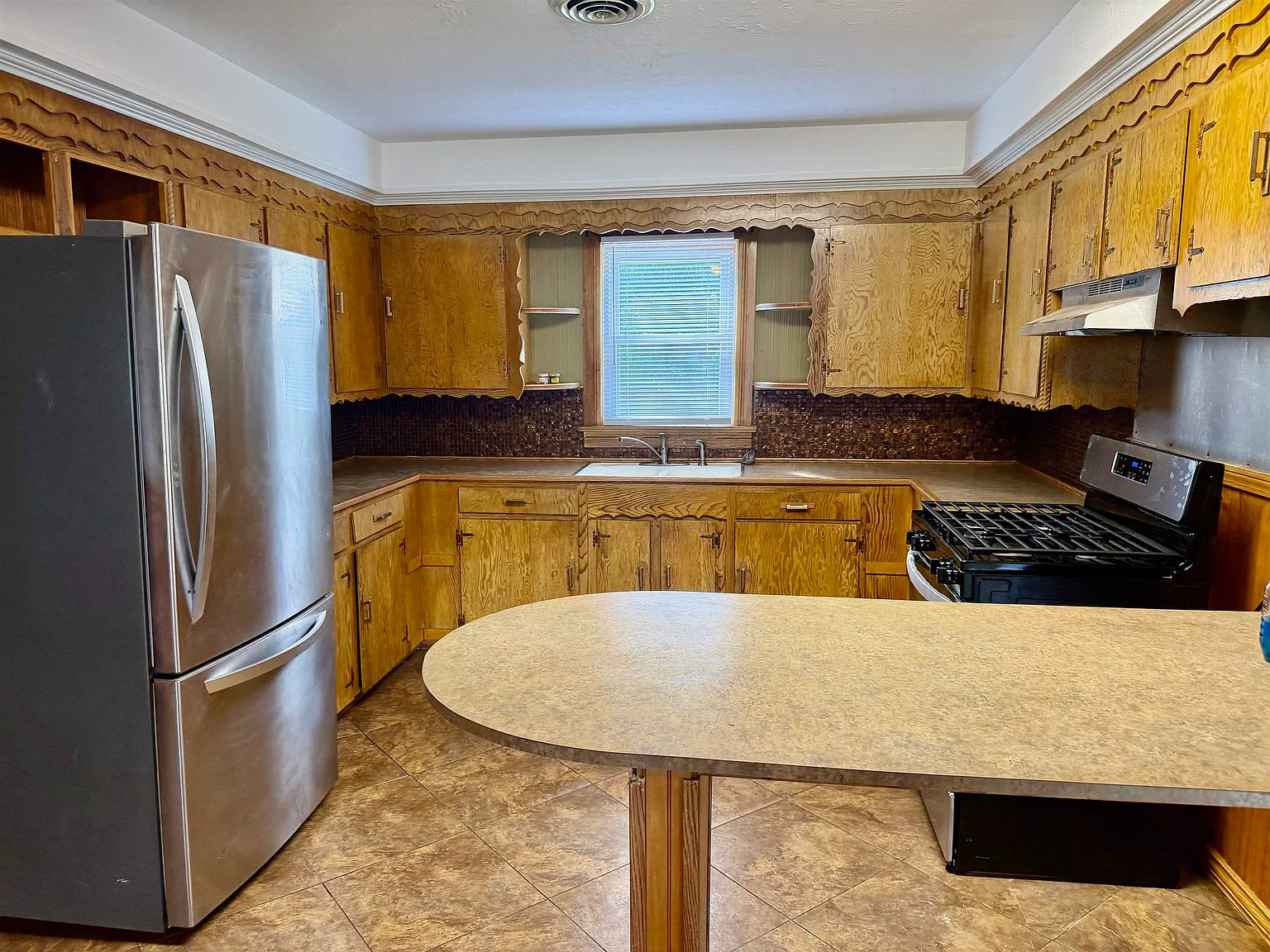 2 bed, 1137 sqft, $1,200 — Photo 3