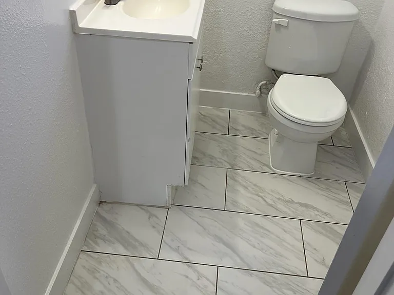 2527 E Harding Way — Photo 9