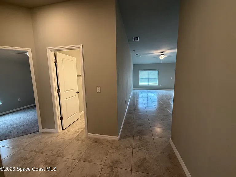 431 Brantley St SE — Photo 2