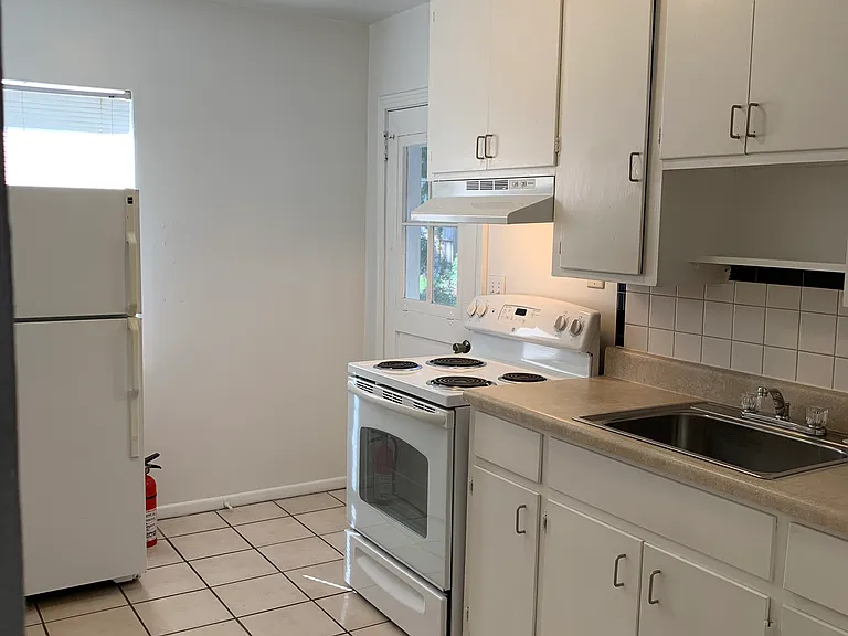 4220 Woodmere St #4220 — Photo 6