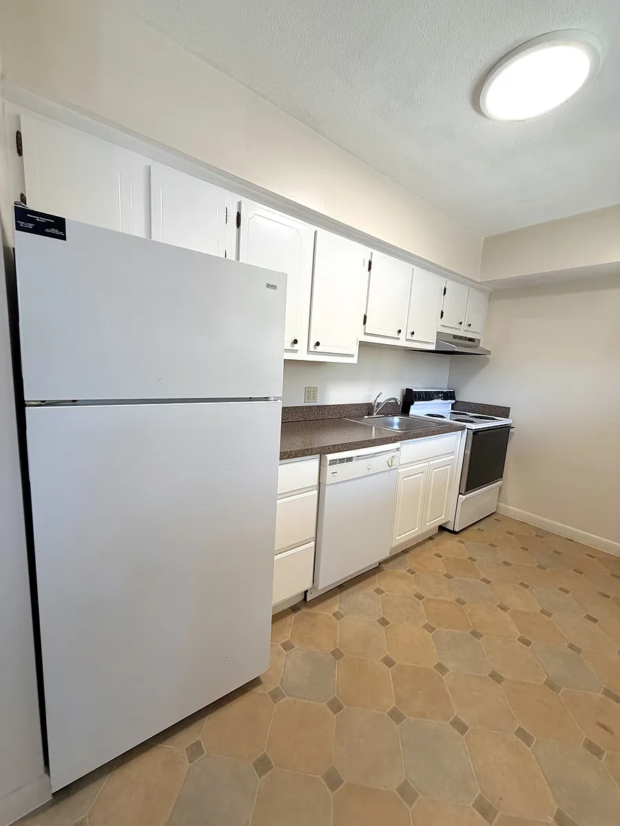 Building Photo - 455 Sea St #3B
