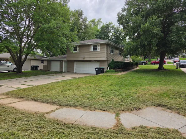 12415 Frances Cir, Omaha, NE 68144