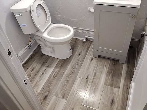 4th image of 40 N 6th St APT 3