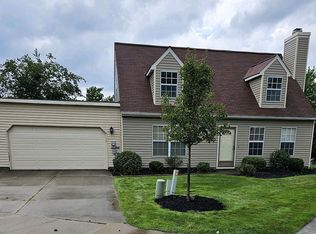 14914 Royal Ridge Ln #63, North Royalton, OH 44133