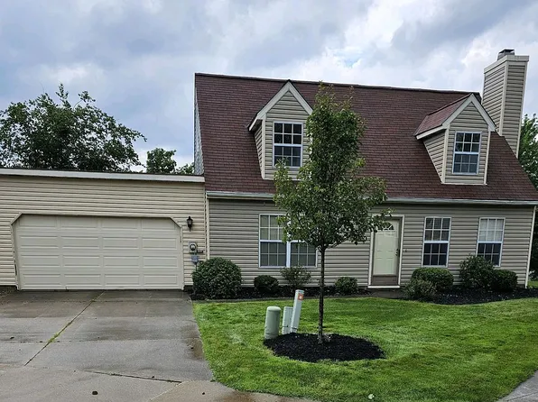 14914 Royal Ridge Ln #63, North Royalton, OH 44133