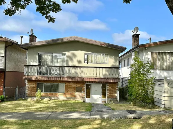 6915 Beatrice St, Vancouver, BC V5P 3R6