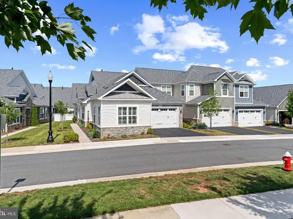 23702 September Sun Sq, Ashburn, VA 20148