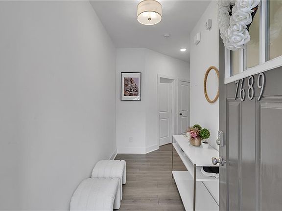 3rd image of 7689 Baron Rd