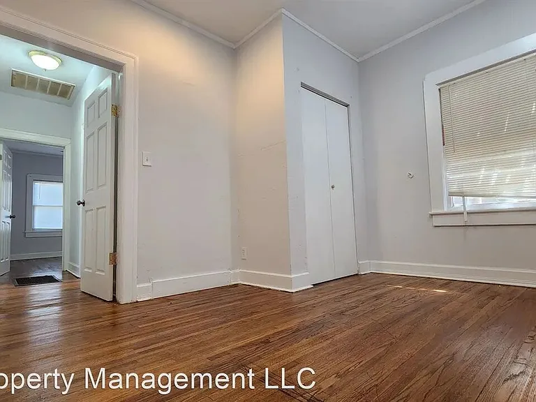 2108 S Van Buren St — Photo 5