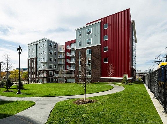 4th image of 2717 4th St SE APT 3507