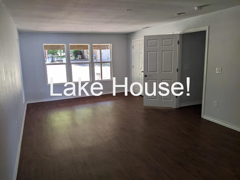 7464 Love Cir — Photo 29