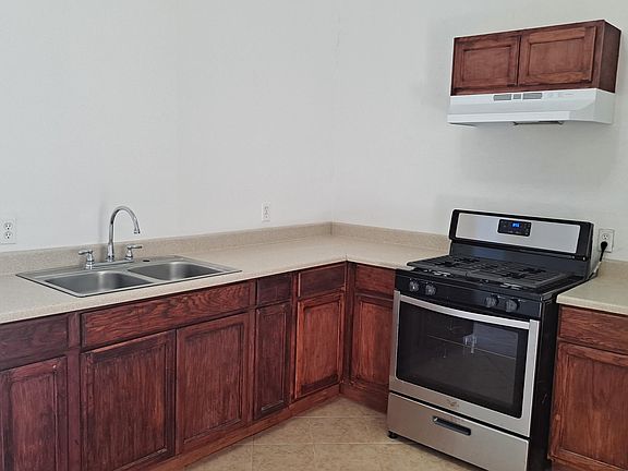 2nd image of 3505 Pera Ave #4
