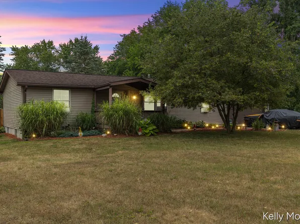 2542 E Bluewater Hwy, Ionia, MI 48846