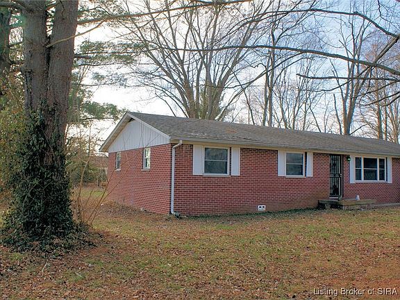 3rd image of 153 E Larry Lane